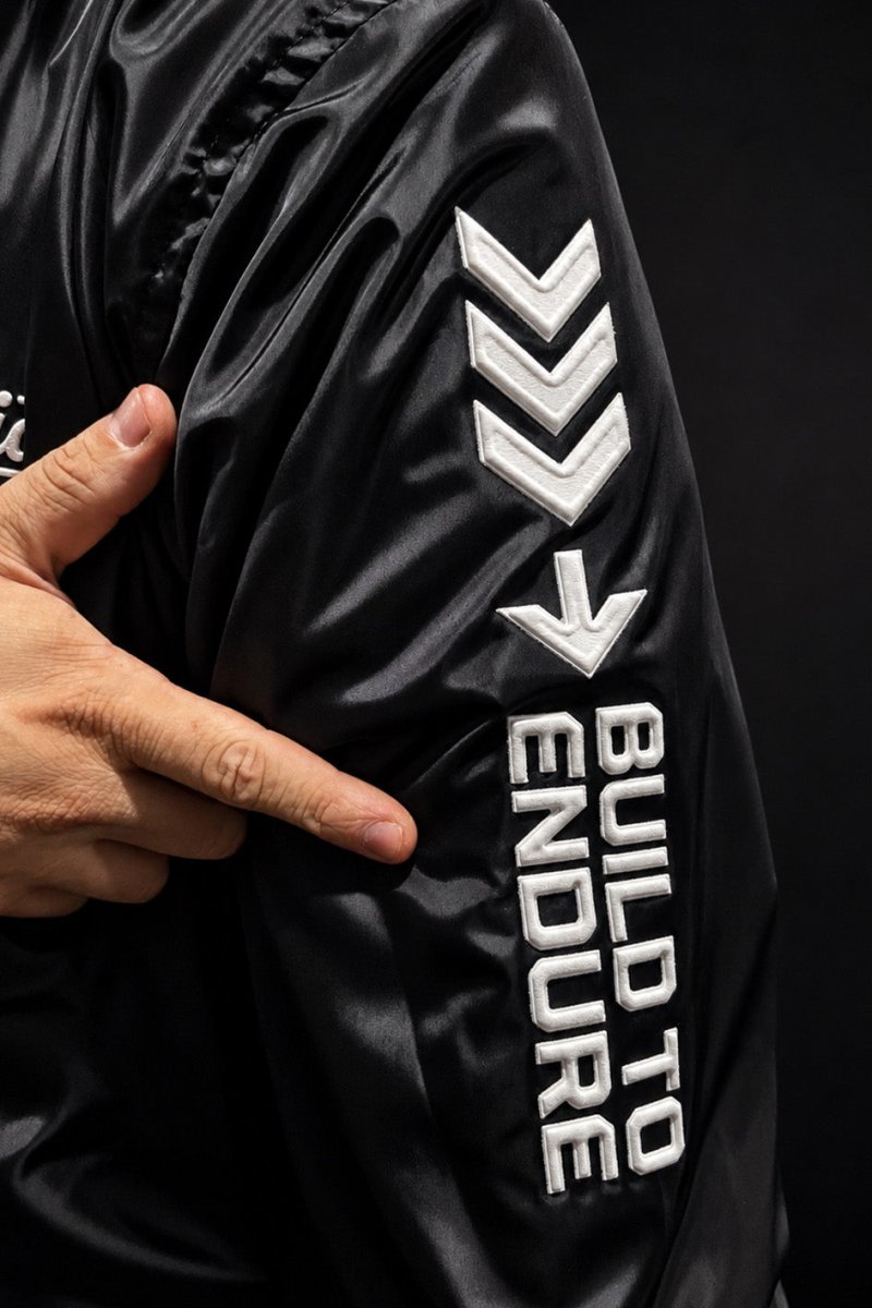 Bomber Build to Endure Negra - Heredia Clothing