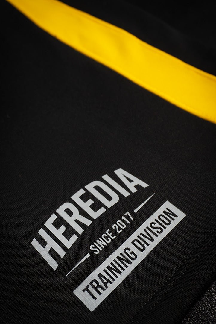 Short Training Division Negro/Amarillo - Heredia Clothing